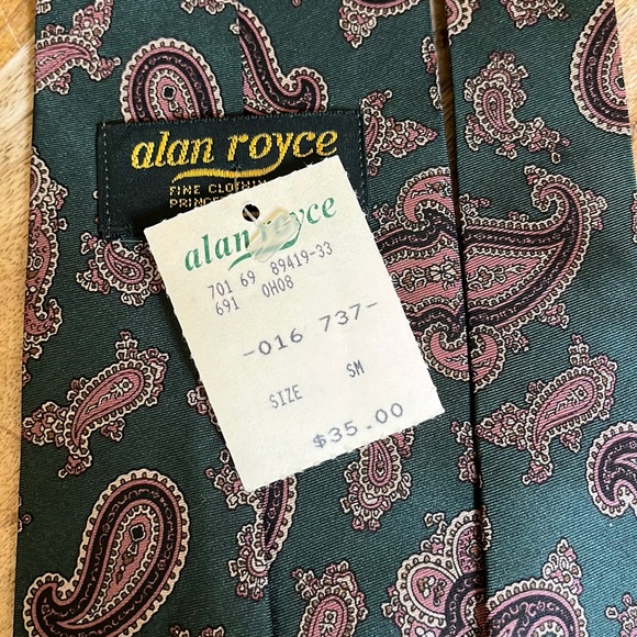 Vintage ALAN ROYCE Princeton, NJ
Paisley Tie Made in USA 100% Silk DeadStock NEW - Picture 7 of 13
